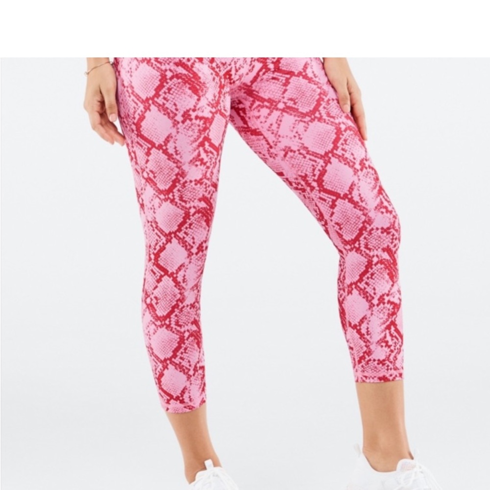 Fabletics Persimmon Python Powerhold Crop Pink Re… - image 3